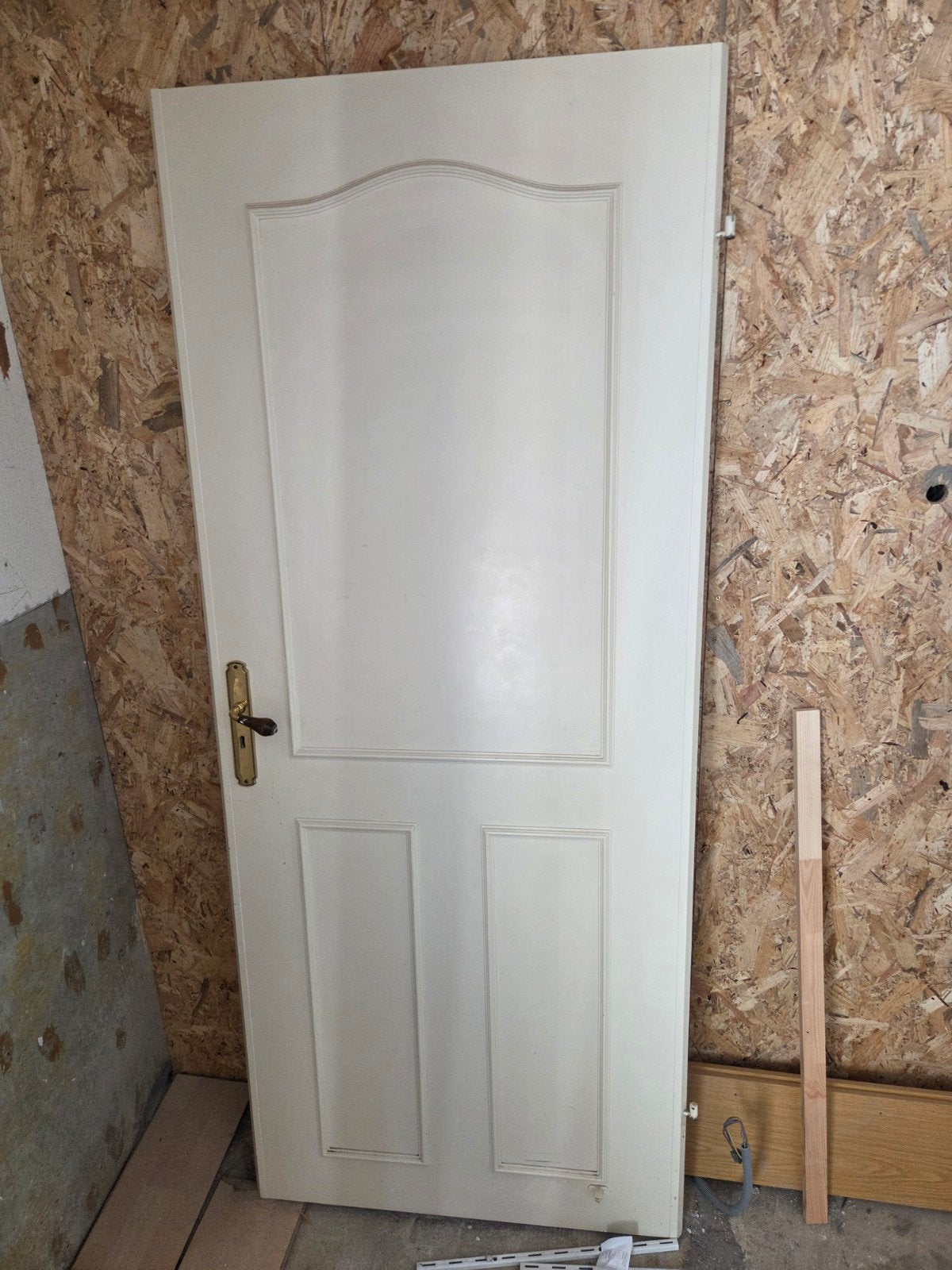 Binnendeur 86x203 cm met kozijnen en klassieke klink, Ophalen, Gebruikt, 80 tot 100 cm, Binnendeur