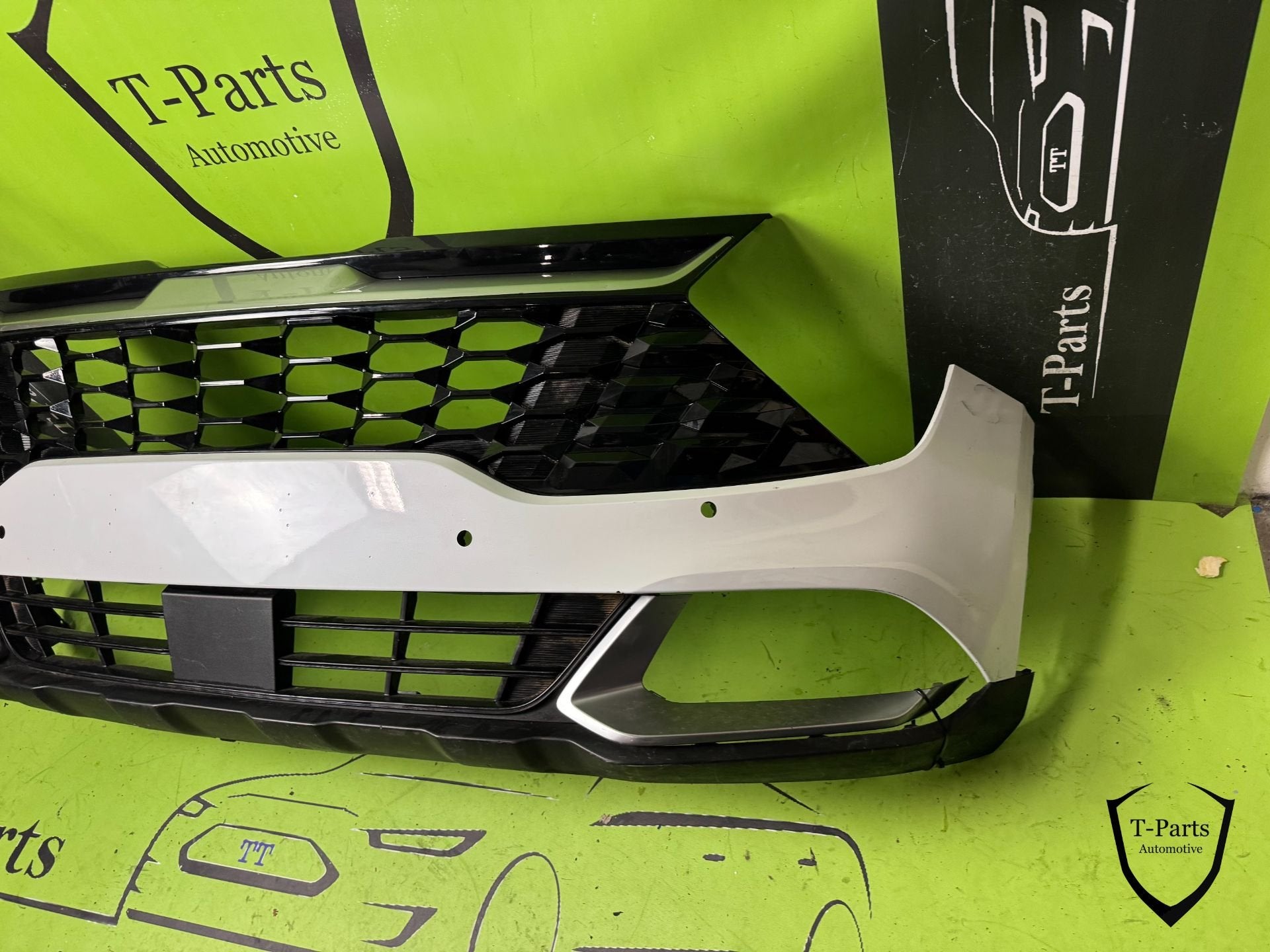 kia sportage voorbumper bumper, Heolleung-ro 12
06797  Seoul, Ophalen of Verzenden, Bumper, Info@kia.com