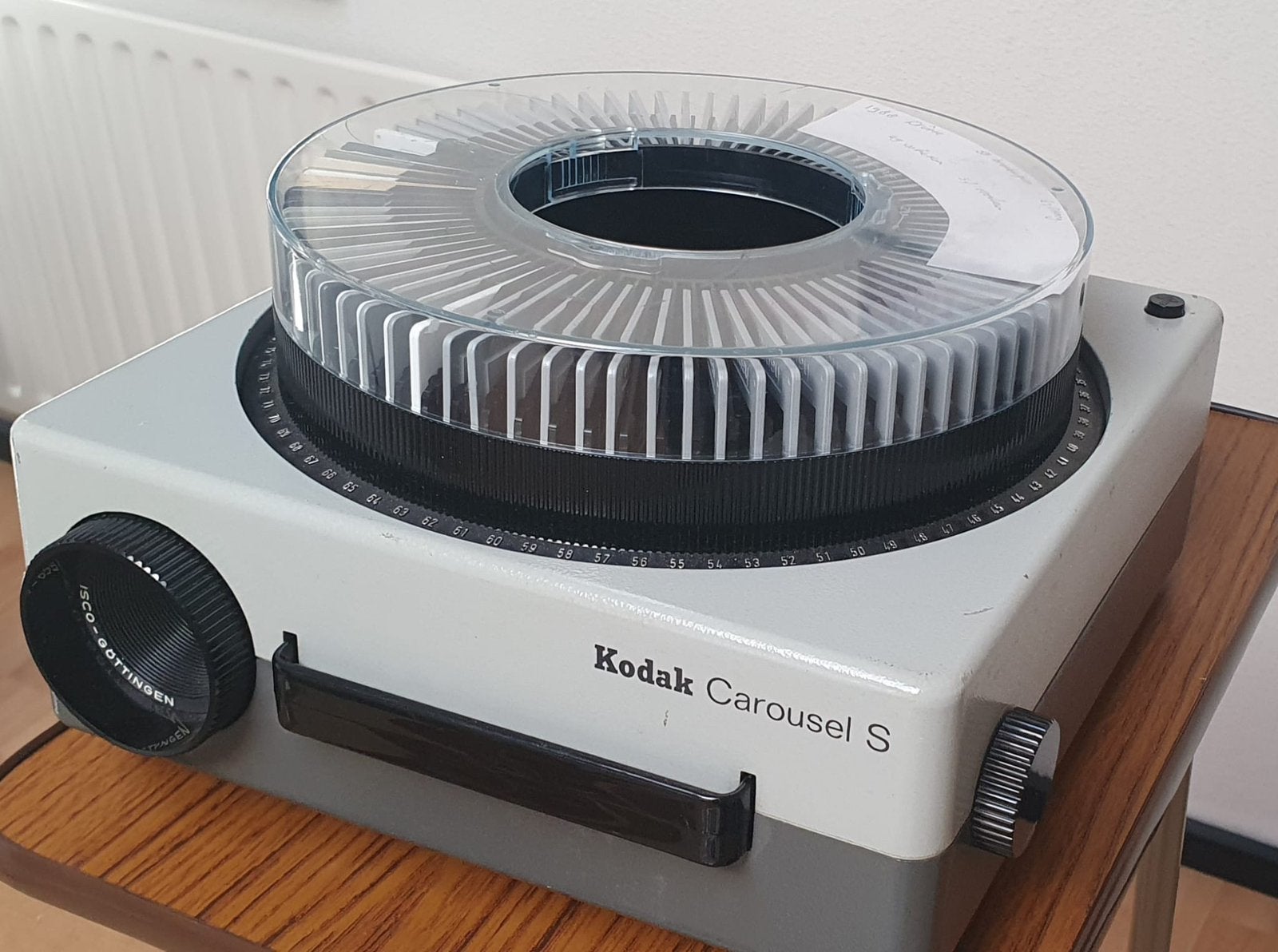 Kodak diaprojector en 15*carousel diadoos, Ophalen, Gebruikt, Met scherm
