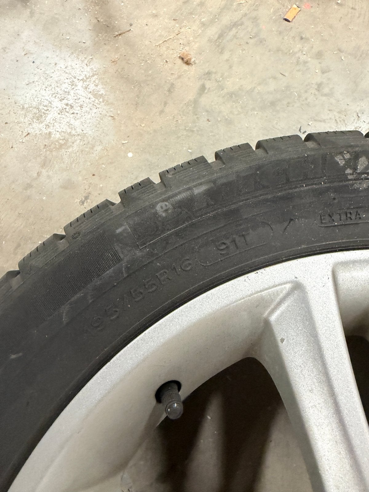 Set winterbanden op velg. Oa voor vw polo., Ophalen, 16 inch, Banden en Velgen, Winterbanden