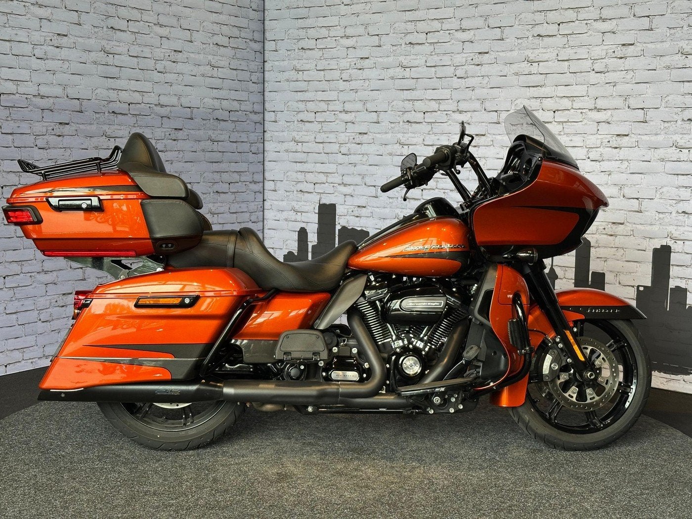 Harley-Davidson FLTRK Road Glide Ltd Custom C. (bj 2020), Motoren, Laan van Vredenoord 33
2289 DA  RIJSWIJK, NL, Toermotor, Sales@harleydavidsonrotterdam.nl