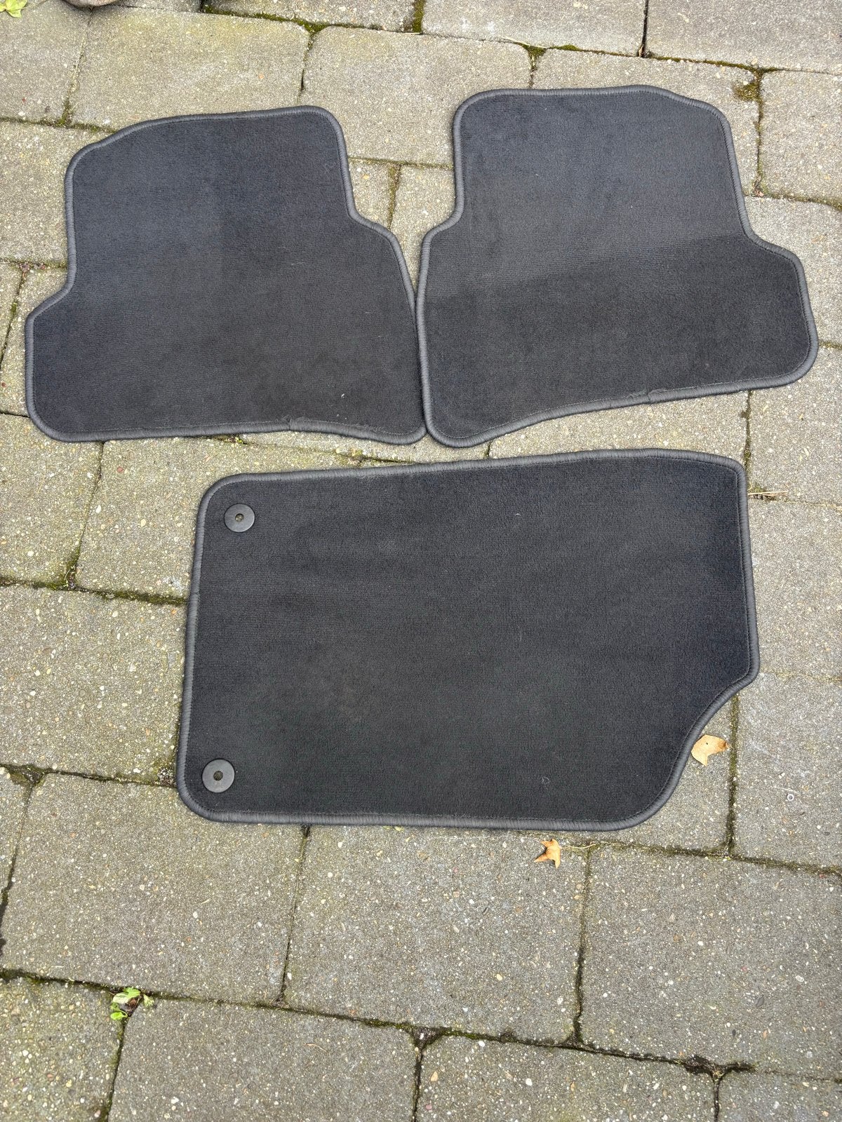 Set van 3 zwarte automatten, Ophalen, Zo goed als nieuw