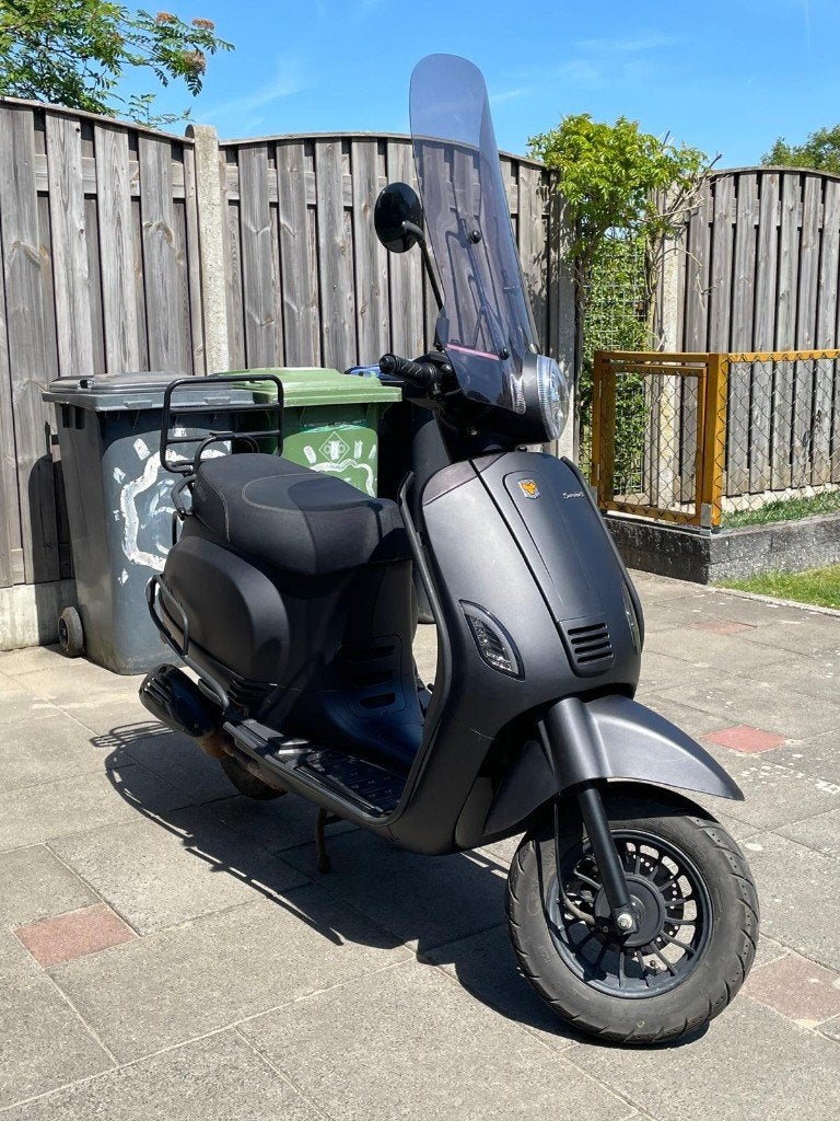 Nette La Souris Sourini R Special Edition mat zwart te koop, Fietsen en Brommers, Scooters | Overige merken, Gebruikt, Maximaal 45 km/u