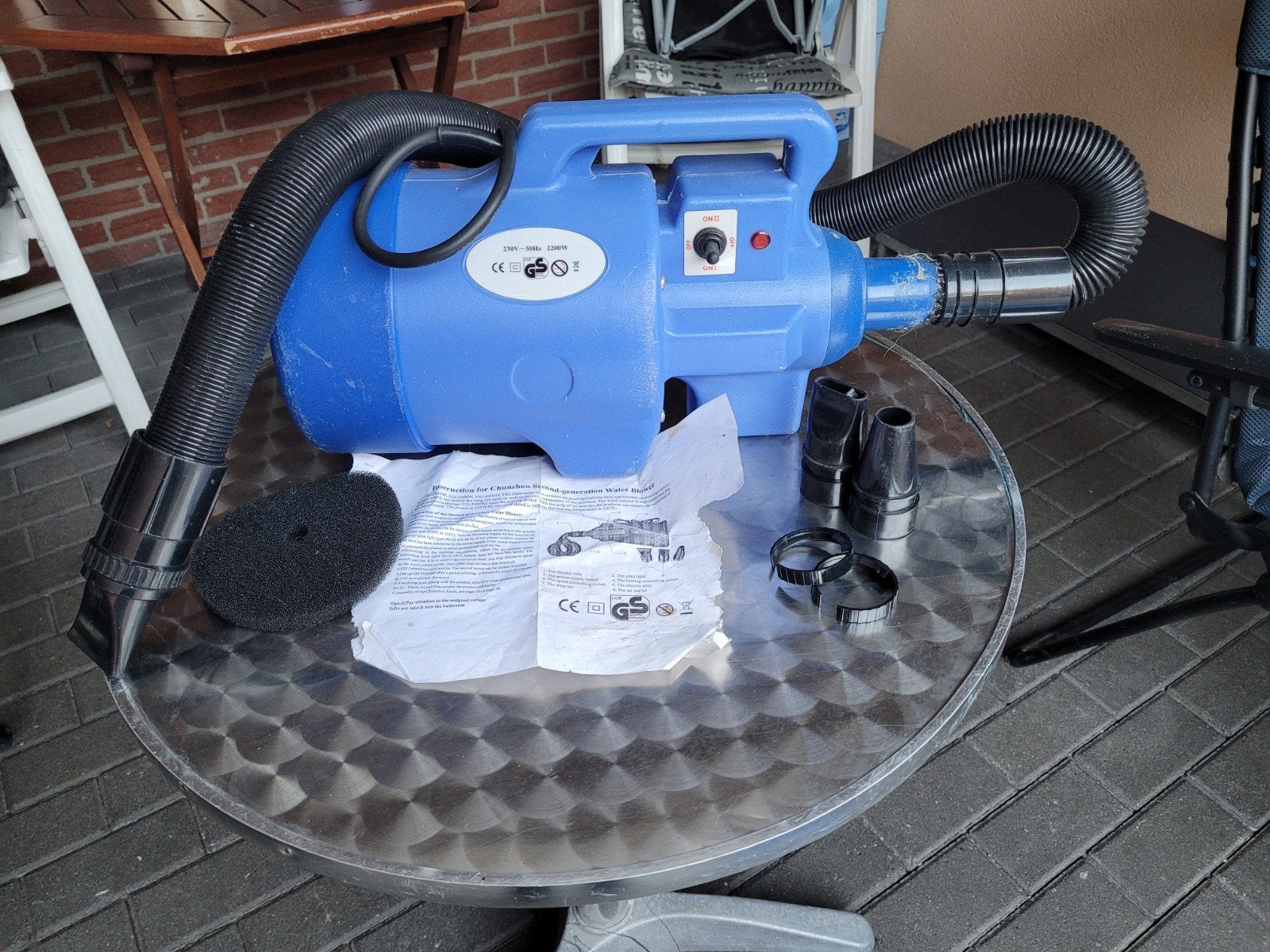 Water blower voor honden, Ophalen