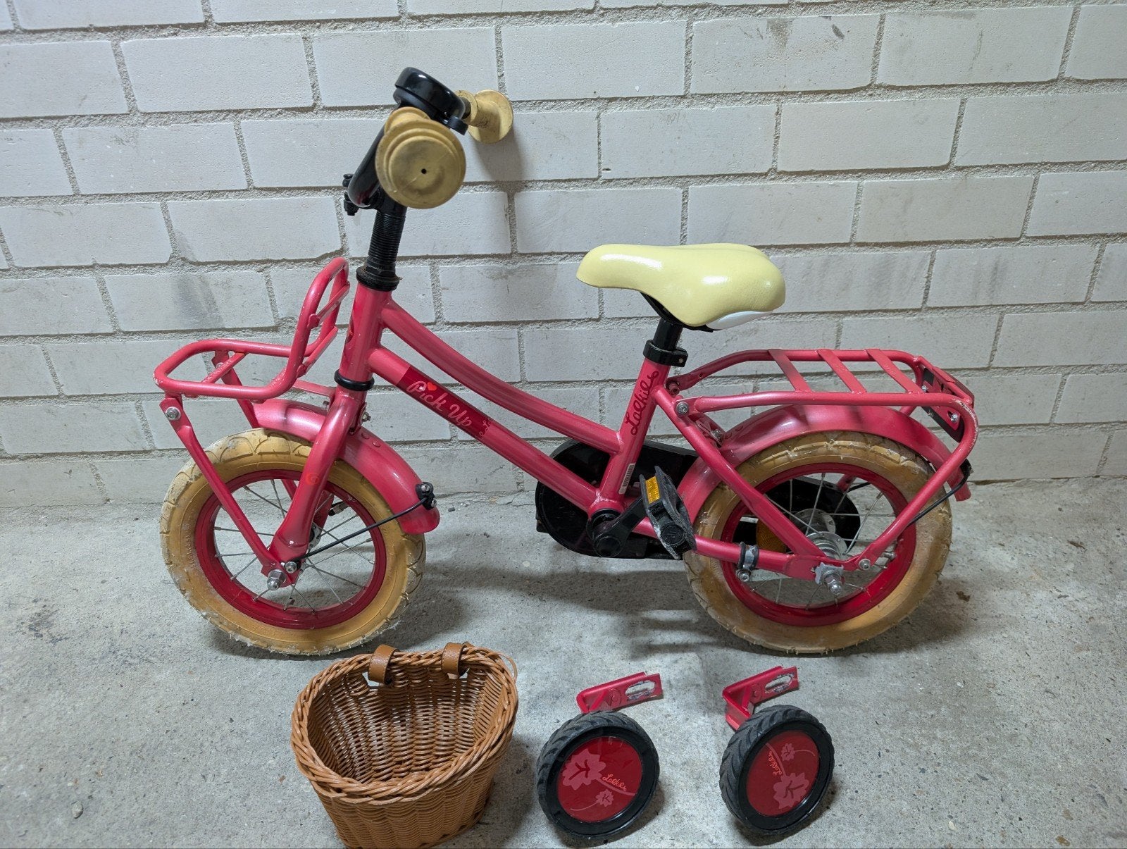 Loekie 12 inch kinderfiets roze - inclusief zijwielen, Ophalen, Gebruikt, Minder dan 16 inch, Zijwieltjes