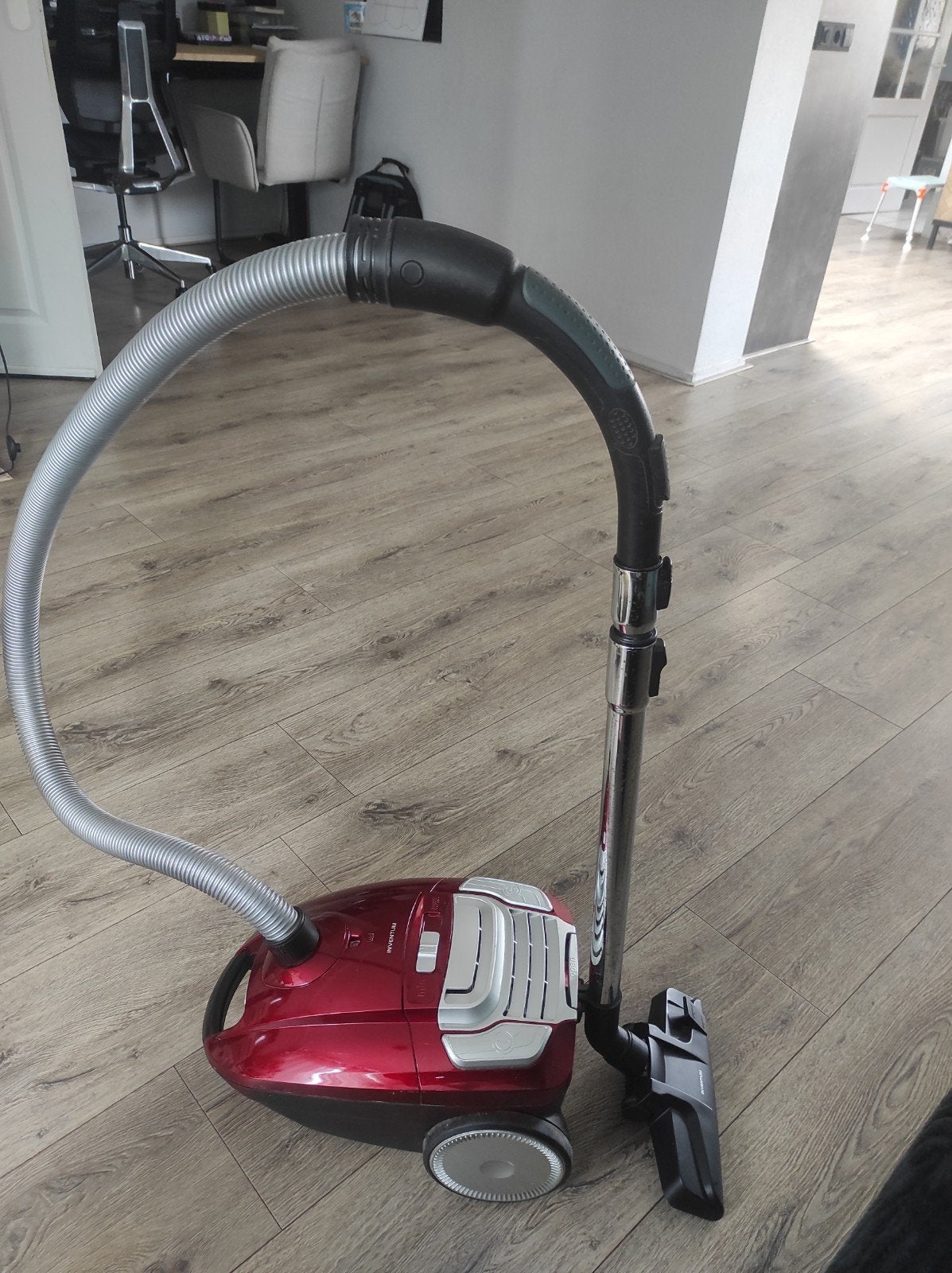 Inventum stofzuiger ST306RZA/02, Witgoed en Apparatuur, Overige merken, Gebruikt, Geschikt voor harde vloeren, Sledestofzuiger