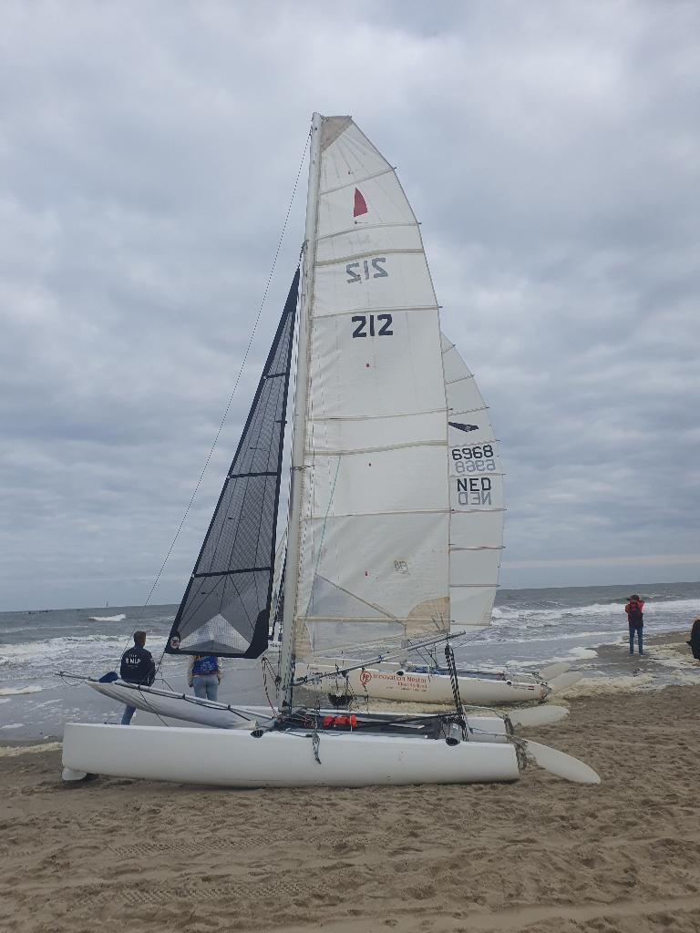 Catamaran, Ophalen, Gebruikt, 1 cm, Geen motor