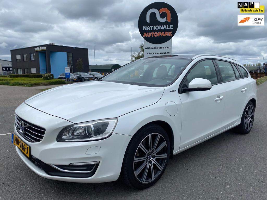 Volvo V60 | 2015 | 2.4 D5 Twin Engine Special Edition | Auto, Auto's, Volvo, Automaat, Euro 6, Vierwielaandrijving, 1880 kg