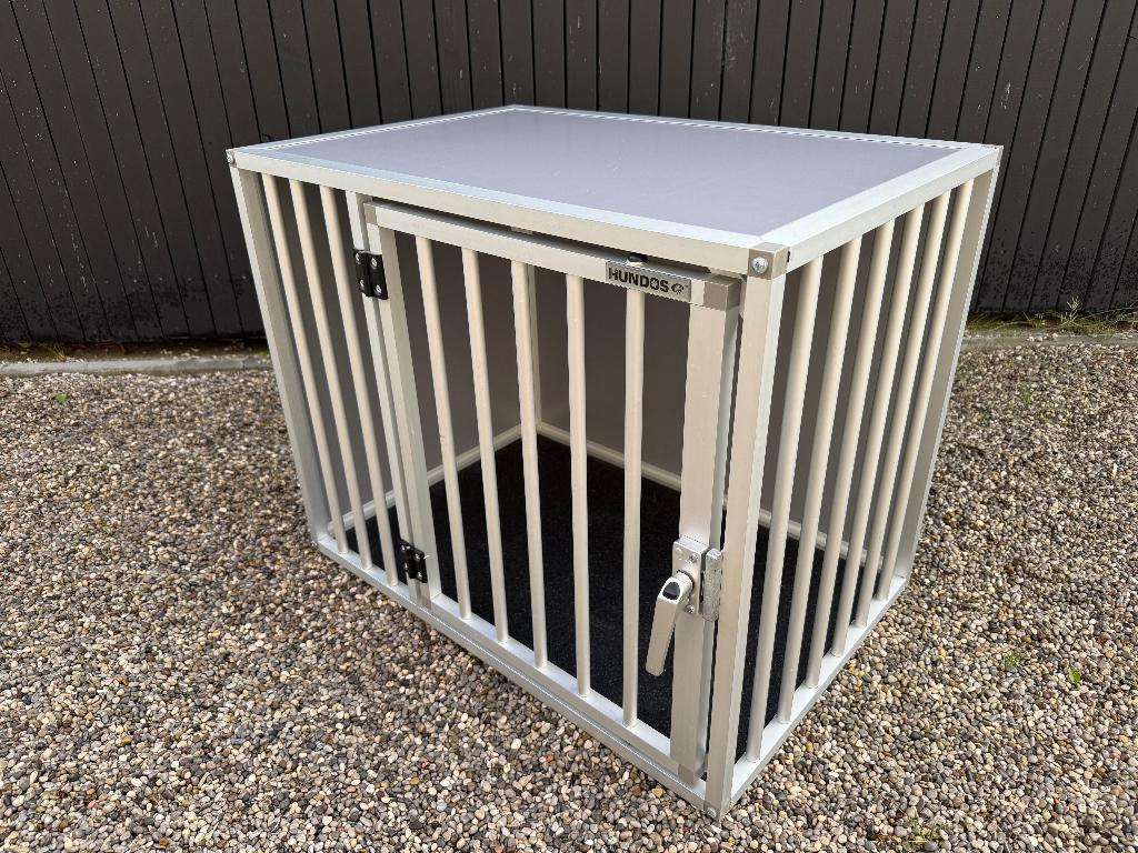 Hundos honden bench, Dieren en Toebehoren, Ophalen, Zo goed als nieuw