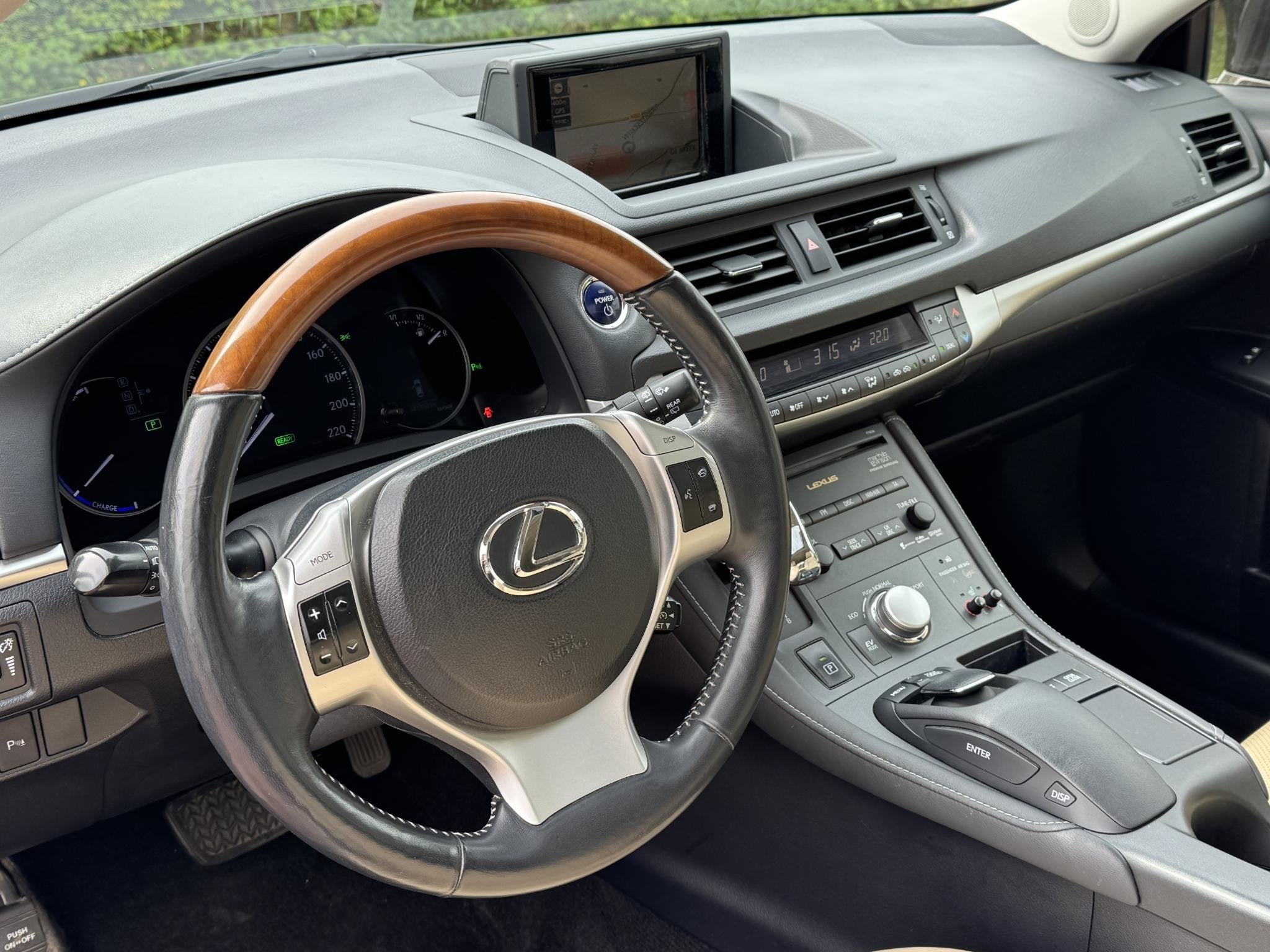 Lexus CT 200h Luxury Stuurverwarming MarkLevinson Houten stu, Euro 5, 136 pk, Gebruikt, 4 cilinders
