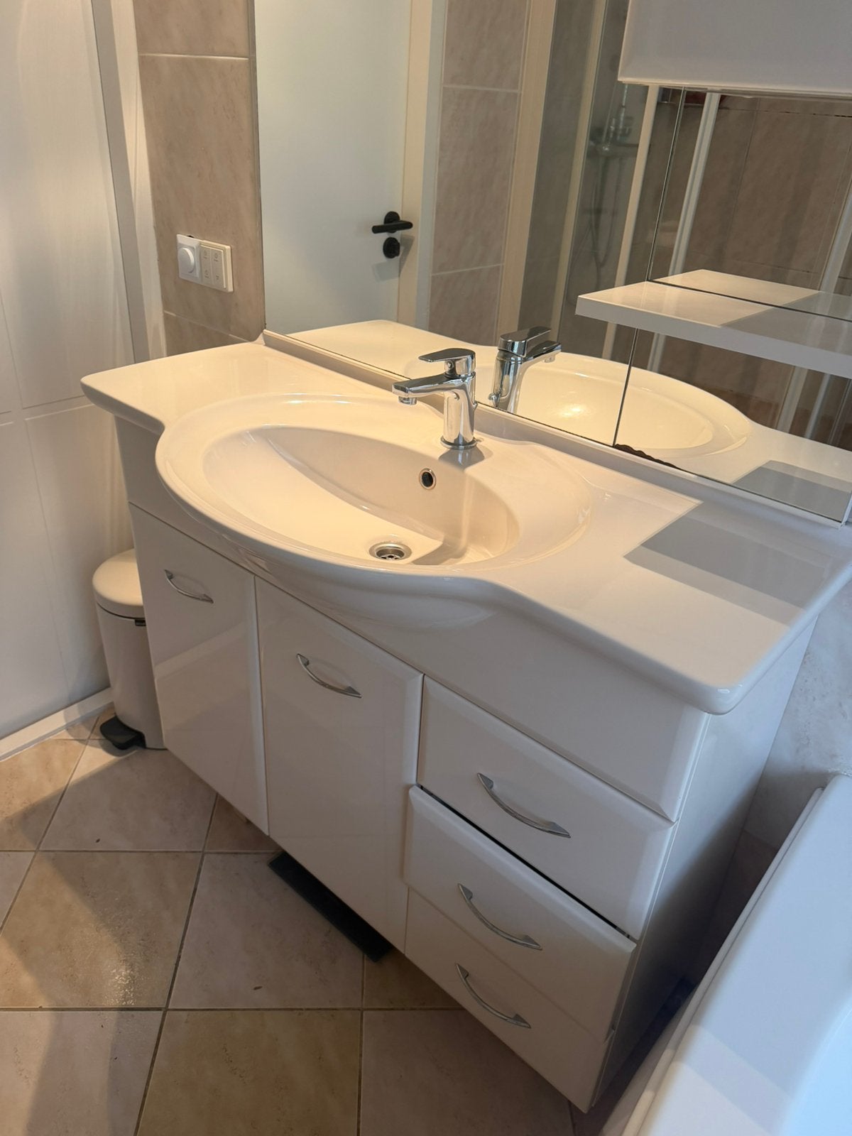 Gratis op te halen vanwege verbouwing badkamer apart mag ook, Ophalen, Gebruikt