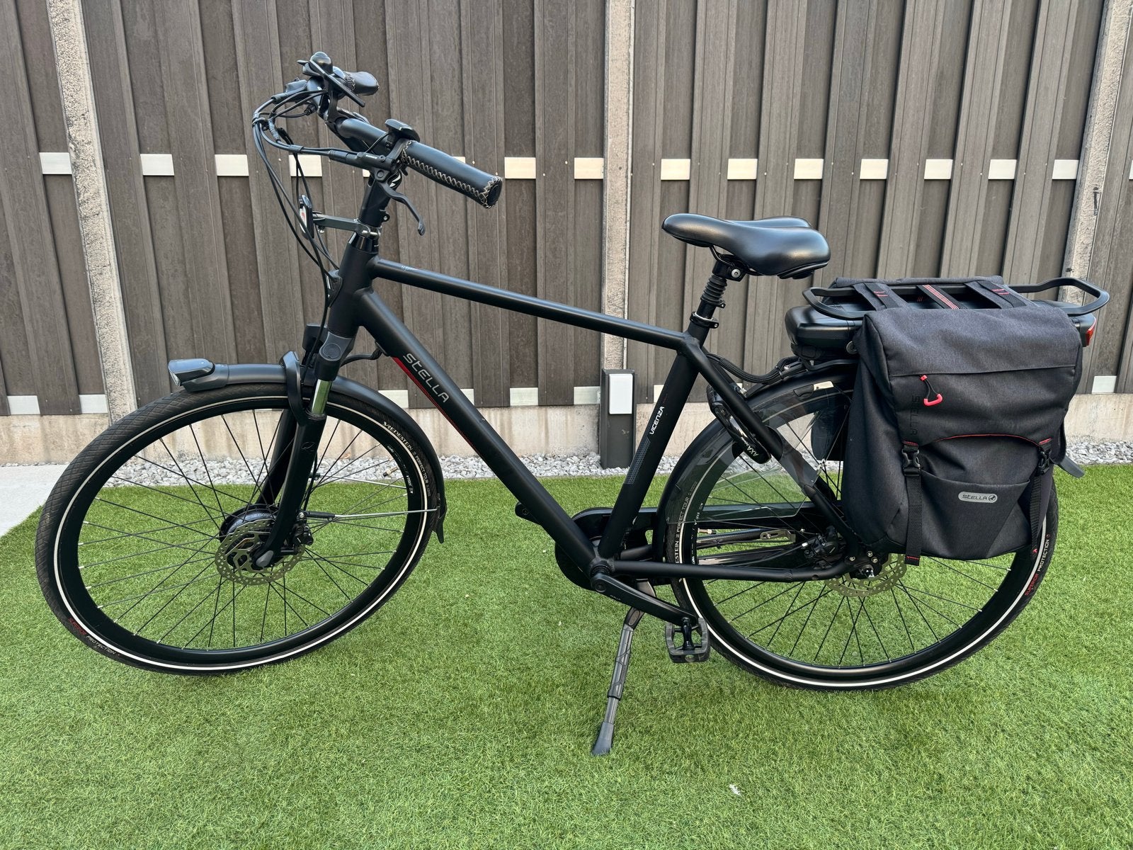 Stella Vicenza Superior elektrische fiets met 630Wh accu, Zo goed als nieuw, 51 tot 55 cm, 50 km per accu of meer, Ophalen