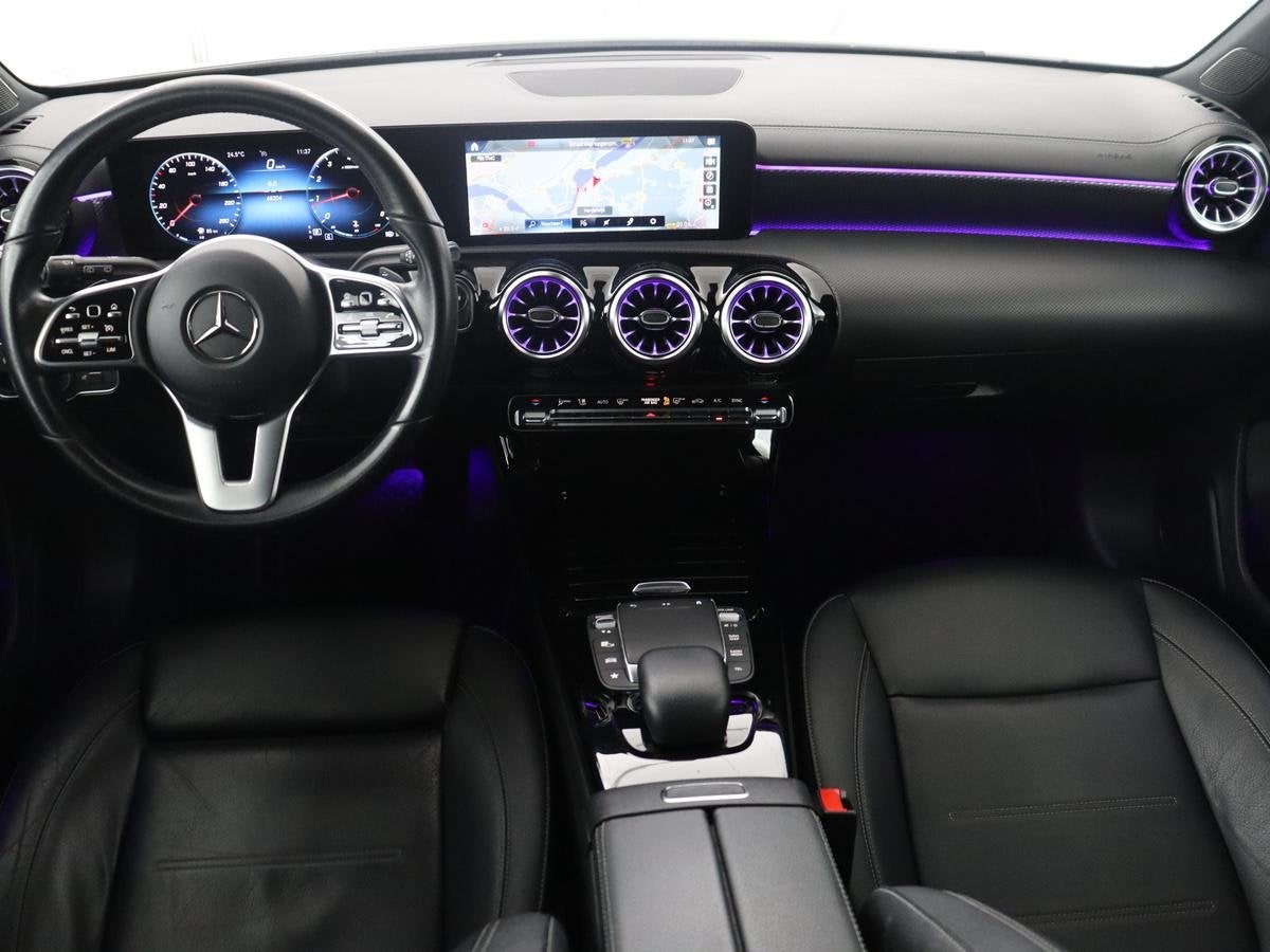Mercedes-Benz A-klasse 200 Luxury Line | Pano.Dak | Sfeerver, Gebruikt, 4 cilinders, Bedrijf, 1600 kg