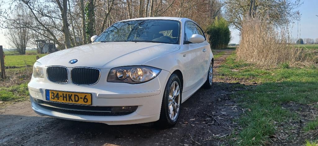 BMW 1-Serie 1.6 I 116 3DR 2009 Wit, 1-Serie, 4 cilinders, 4 stoelen, Origineel Nederlands