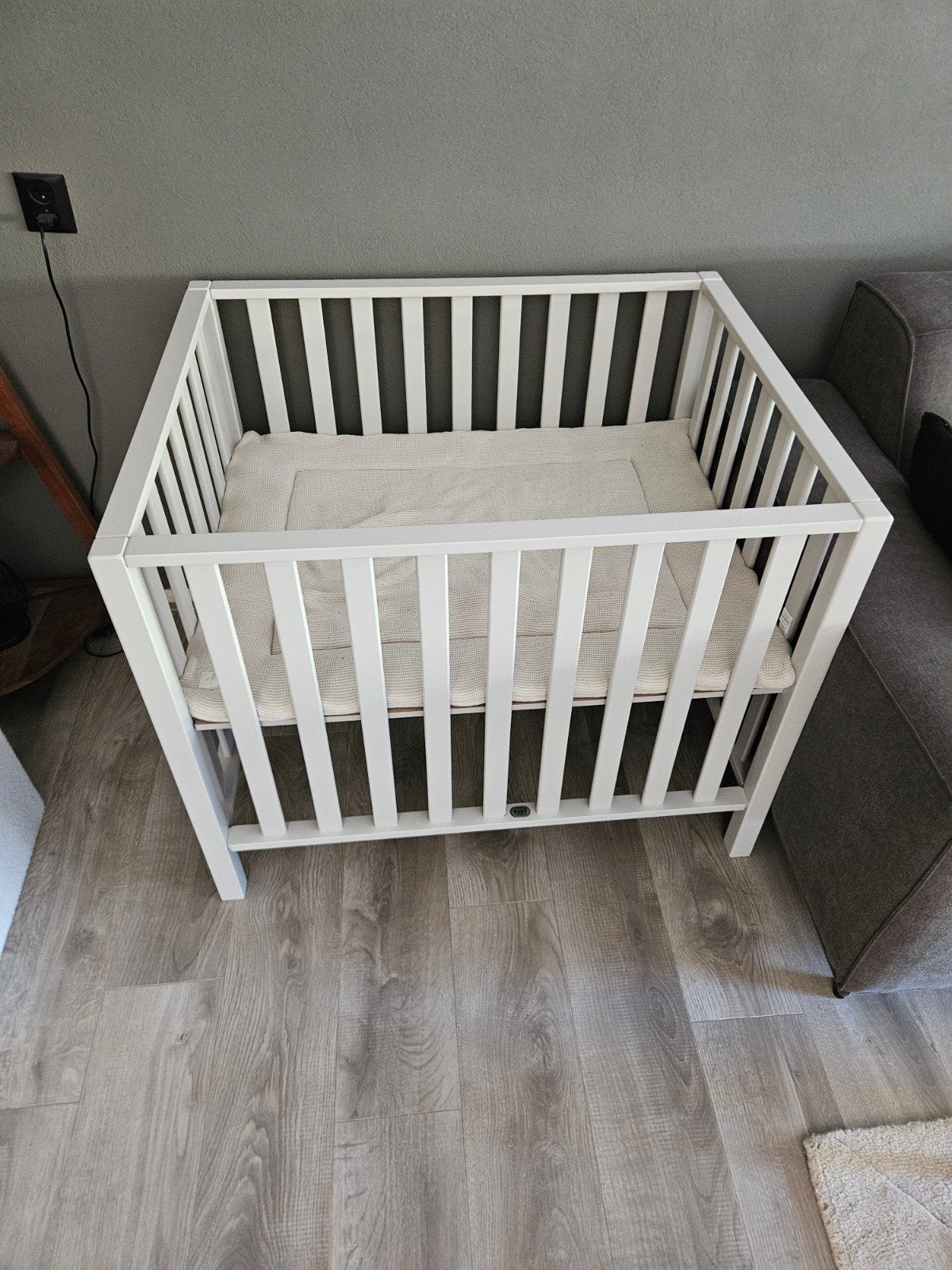 Mooie witte box inclusief Jolijn boxkleed, Kinderen en Baby's, Ophalen, Zo goed als nieuw, Vierkant, Boxkleed