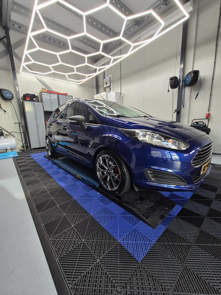 Ford Fiësta 1.25 44KW 5DR 2015 Blauw, Voorwielaandrijving, Stof, 40 €/maand, 4 cilinders