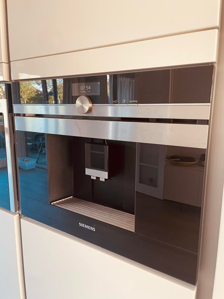 Siemens CT636LES6/07 Inbouw Koffiemachine - Zo goed als nieu, Afneembaar waterreservoir, Espresso apparaat, 10 kopjes of meer