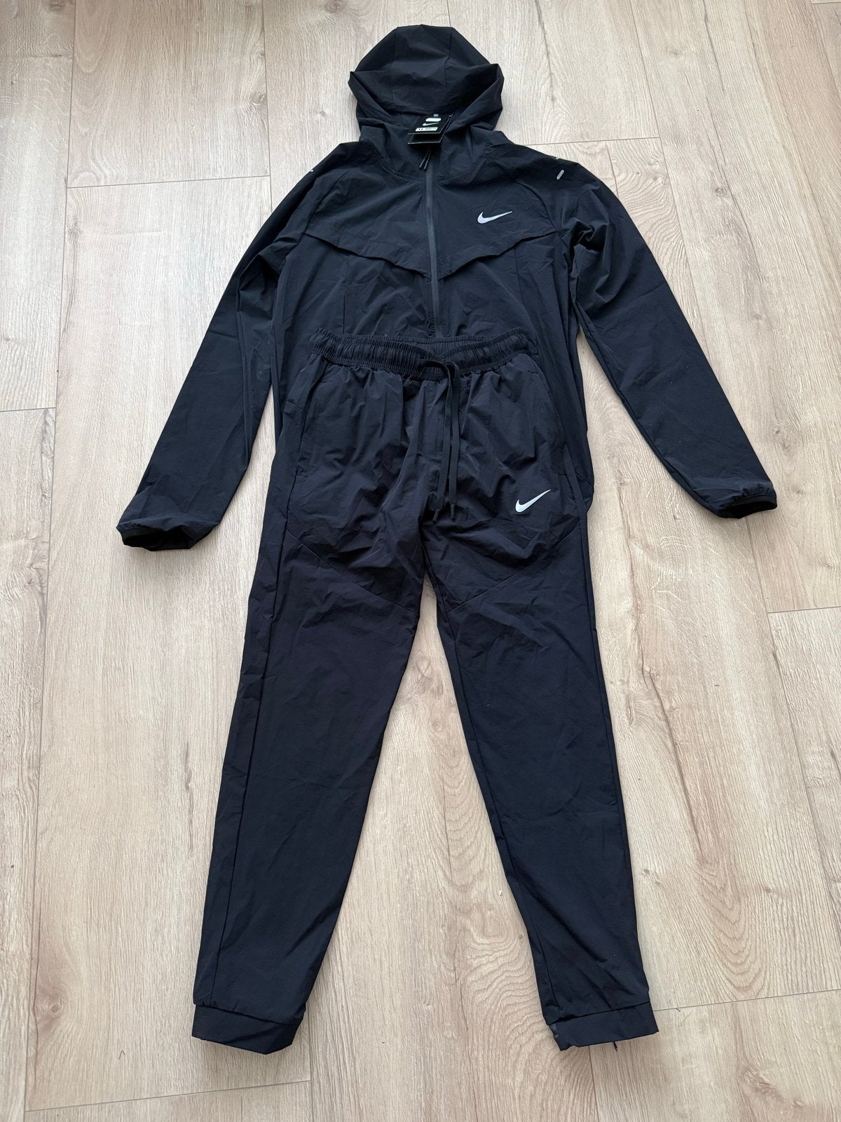 Nike Miller Trainingspak Maat M - Nieuw met kaartjes, Maat 38/40 (M), Zwart, Overige typen, Nieuw