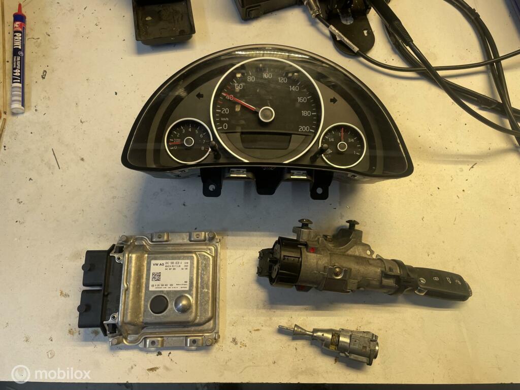 ECU startset contactslot teller VW Up 2012 motorcomputer, Gebruikt, Ophalen of Verzenden