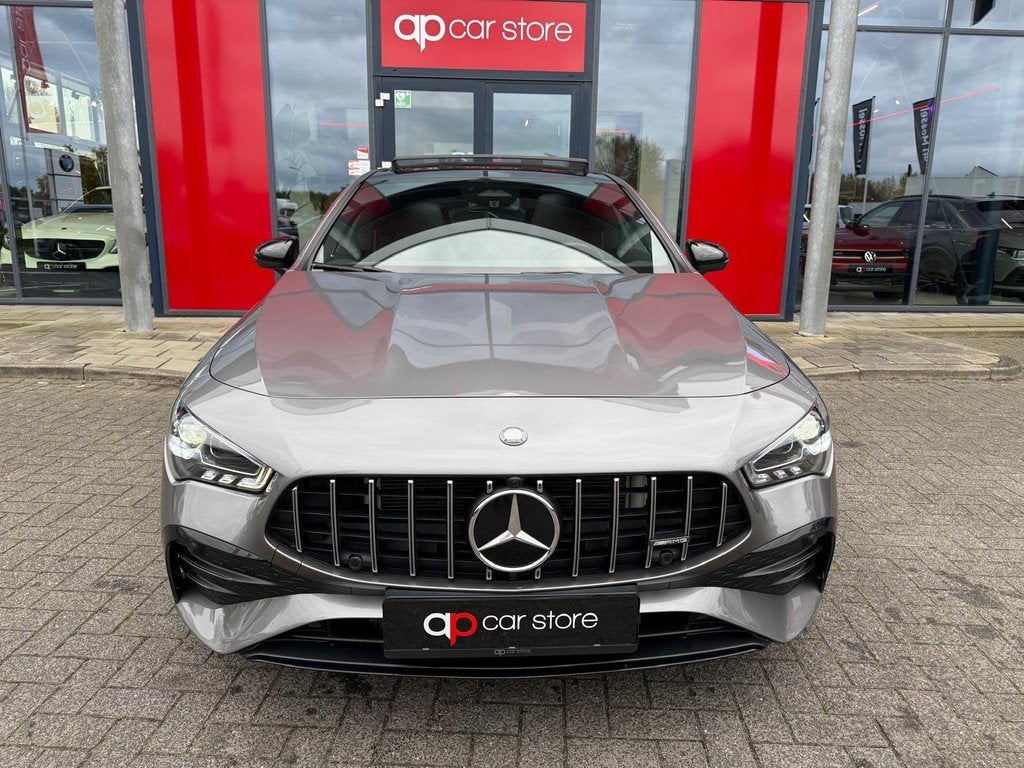 Mercedes-Benz CLA-klasse AMG 35 4MATIC / panoramadak / facel, Auto's, Mercedes-Benz, Automaat, CLA, Zwart, Leder en Stof