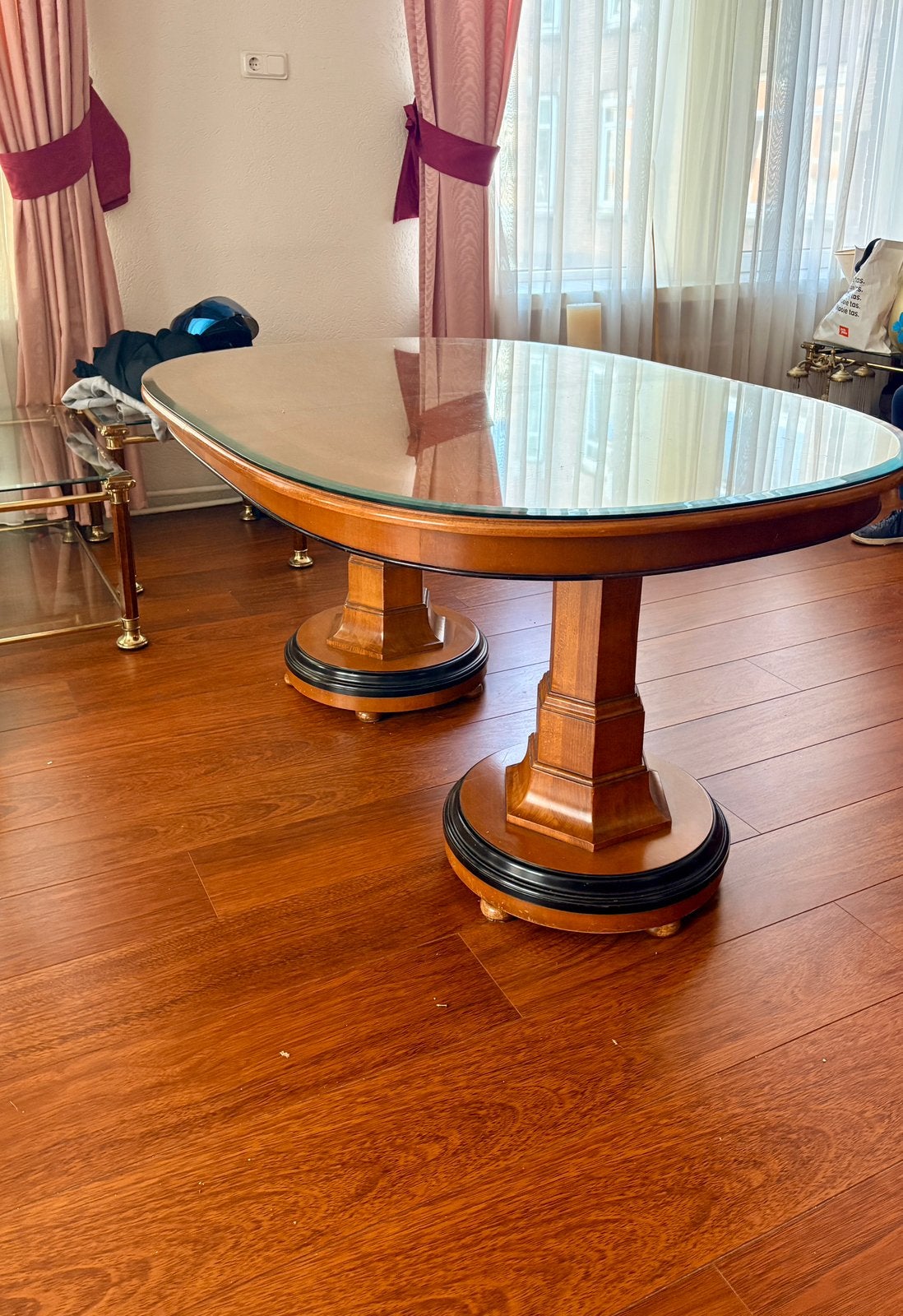 Grote kersenhouten tafel, uitschuifbaar en met glasplaat, Ophalen of Verzenden