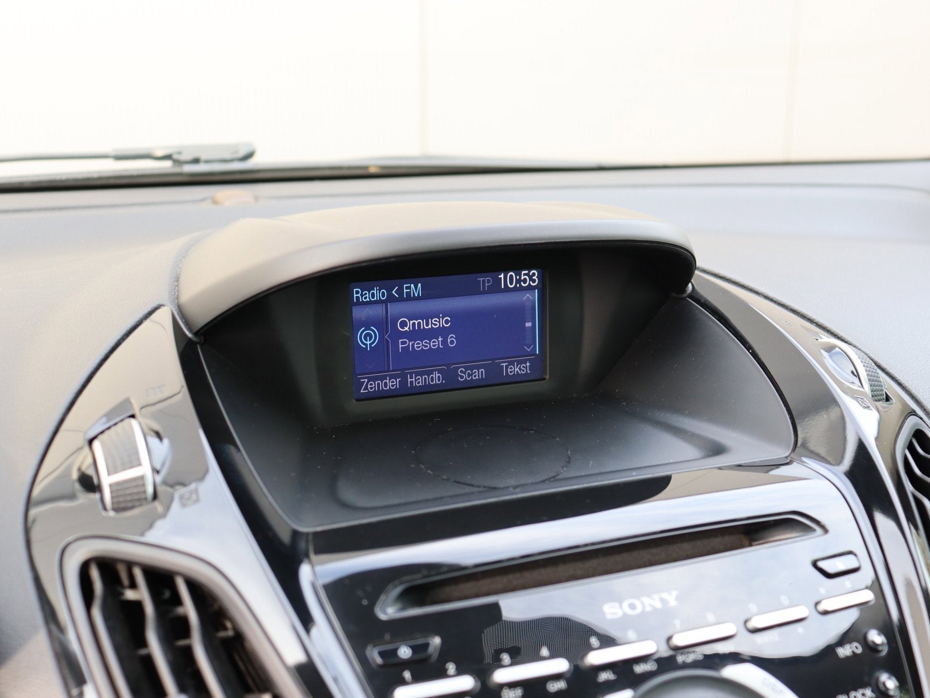 Foto 14 van Ford B-Max 1.0 EcoBoost Titanium navi LM airco