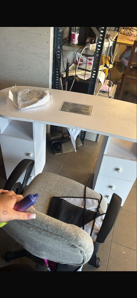 Nageltafel met ingebouwde afzuiging - Gebruikt, Ophalen of Verzenden, Gebruikt