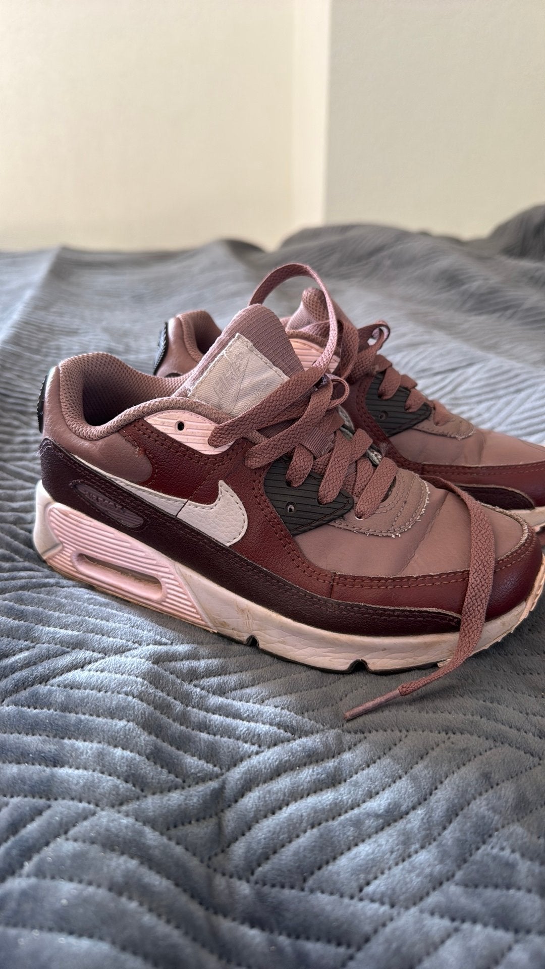 Nike Air maat 34 burgundy, Ophalen of Verzenden, Zo goed als nieuw, Sportschoenen