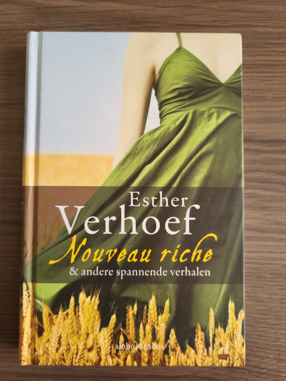 Esther Verhoef - Nouveau riche & andere spannende verhalen, Ophalen of Verzenden, Zo goed als nieuw, Esther Verhoef, Nederland