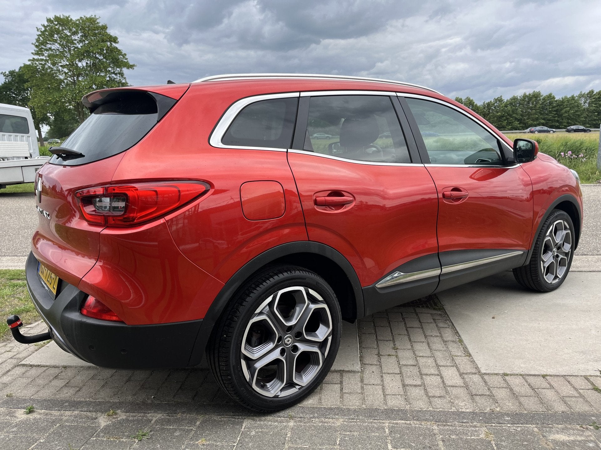 Renault Kadjar 1.2 TCe Intens 130PK / Trekhaak / Camera / Pa, Auto's, Voorwielaandrijving, Gebruikt, 4 cilinders, Origineel Nederlands