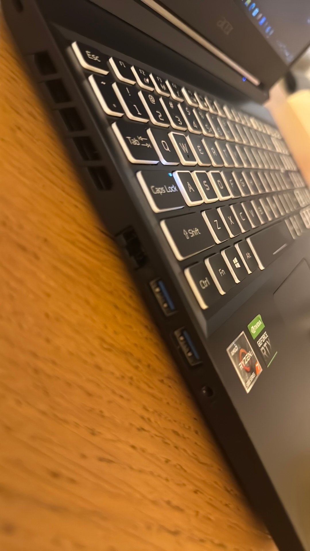 Foto 11 van Acer Nitro 5 Gaming Laptop - Nieuwe batterij & stofvrij