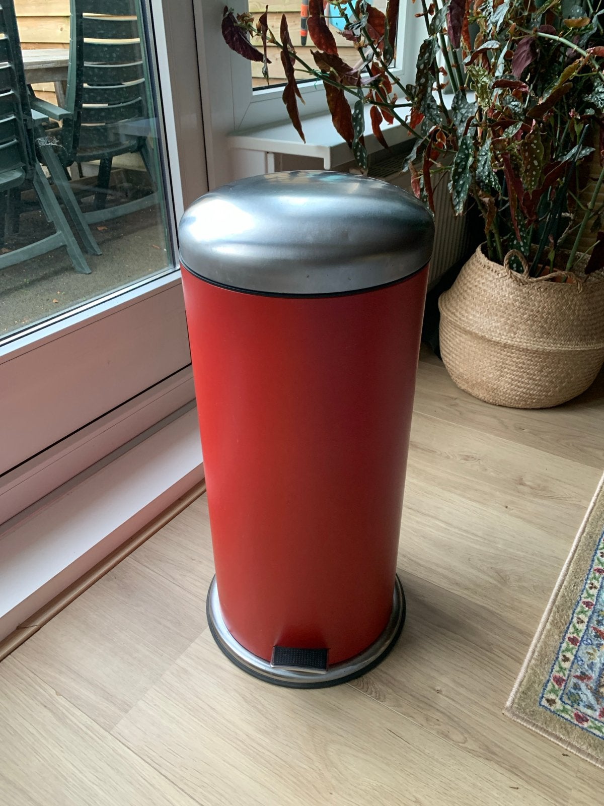 Ikea Mjösa Prullenbak - Rood 30L, Ophalen, 50 – 75, Gebruikt, Met pedaal