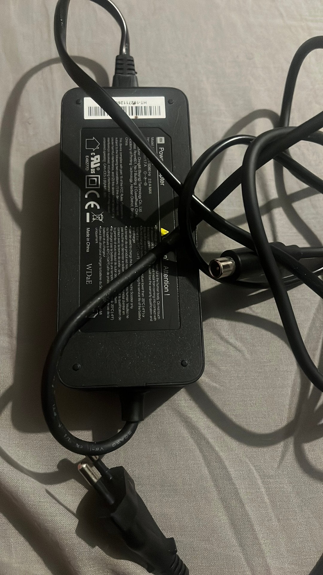 Xiaomi M365 Pro elektrische scooter lader, Ophalen of Verzenden, Zo goed als nieuw