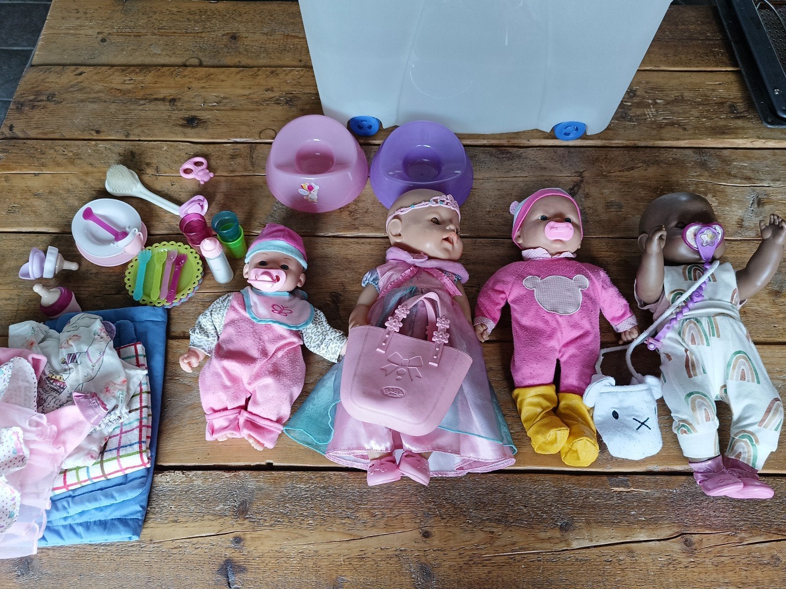 Grote set Baby Born poppen met accessoires en kleding, Ophalen of Verzenden, Gebruikt, Babypop