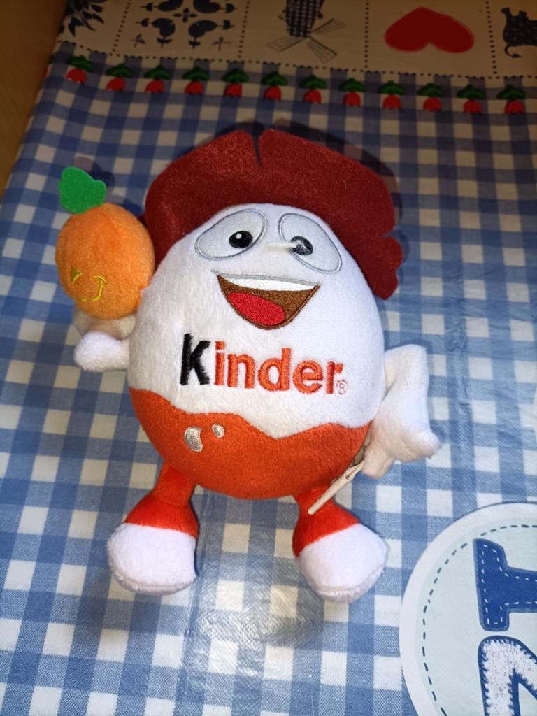 Kinder chocola knuffel met pompoen 18 cm, Ophalen of Verzenden, Zo goed als nieuw, Overige typen