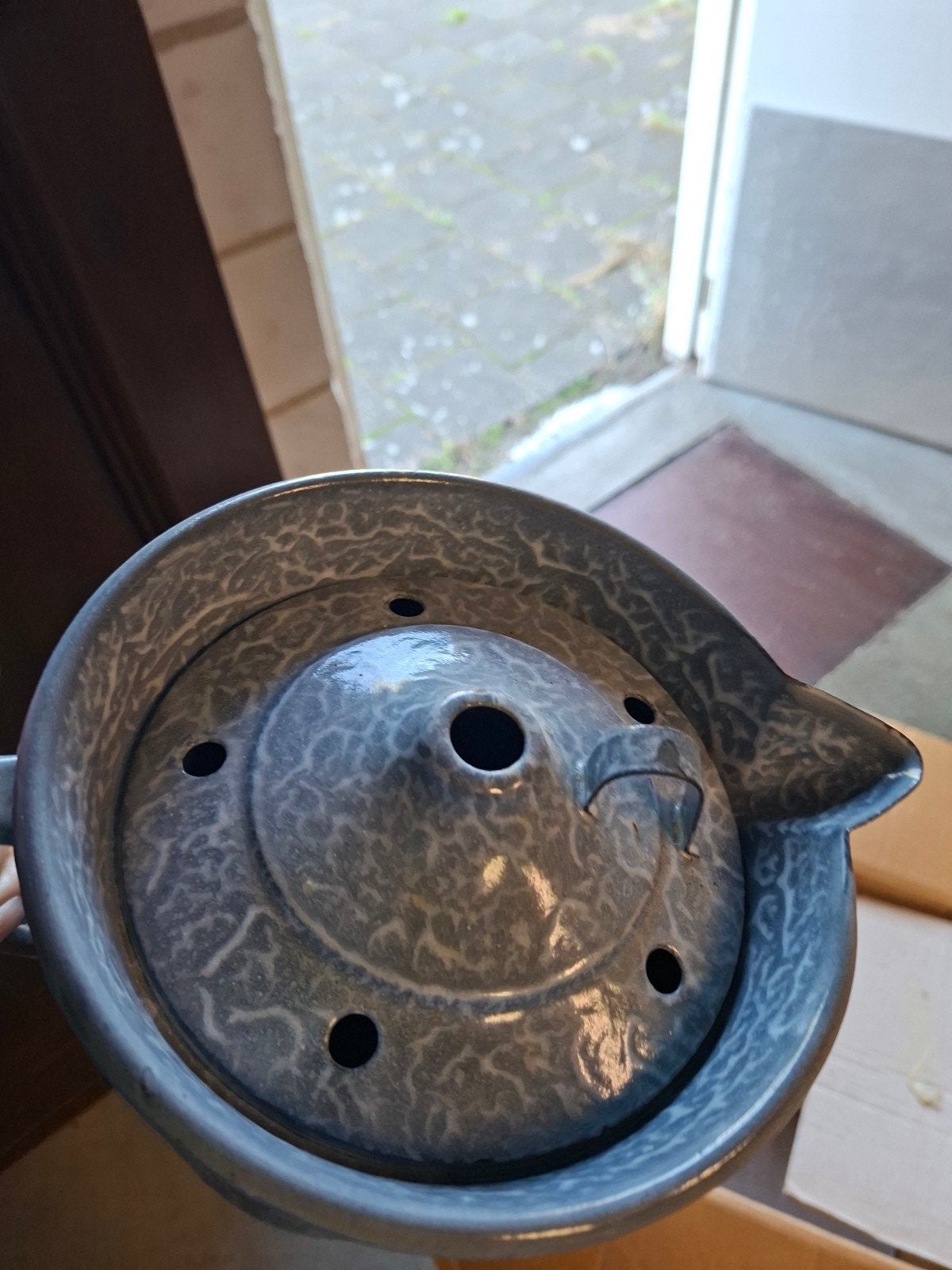Vintage geëmailleerde koffiepot met filter, Antiek en Kunst, Ophalen