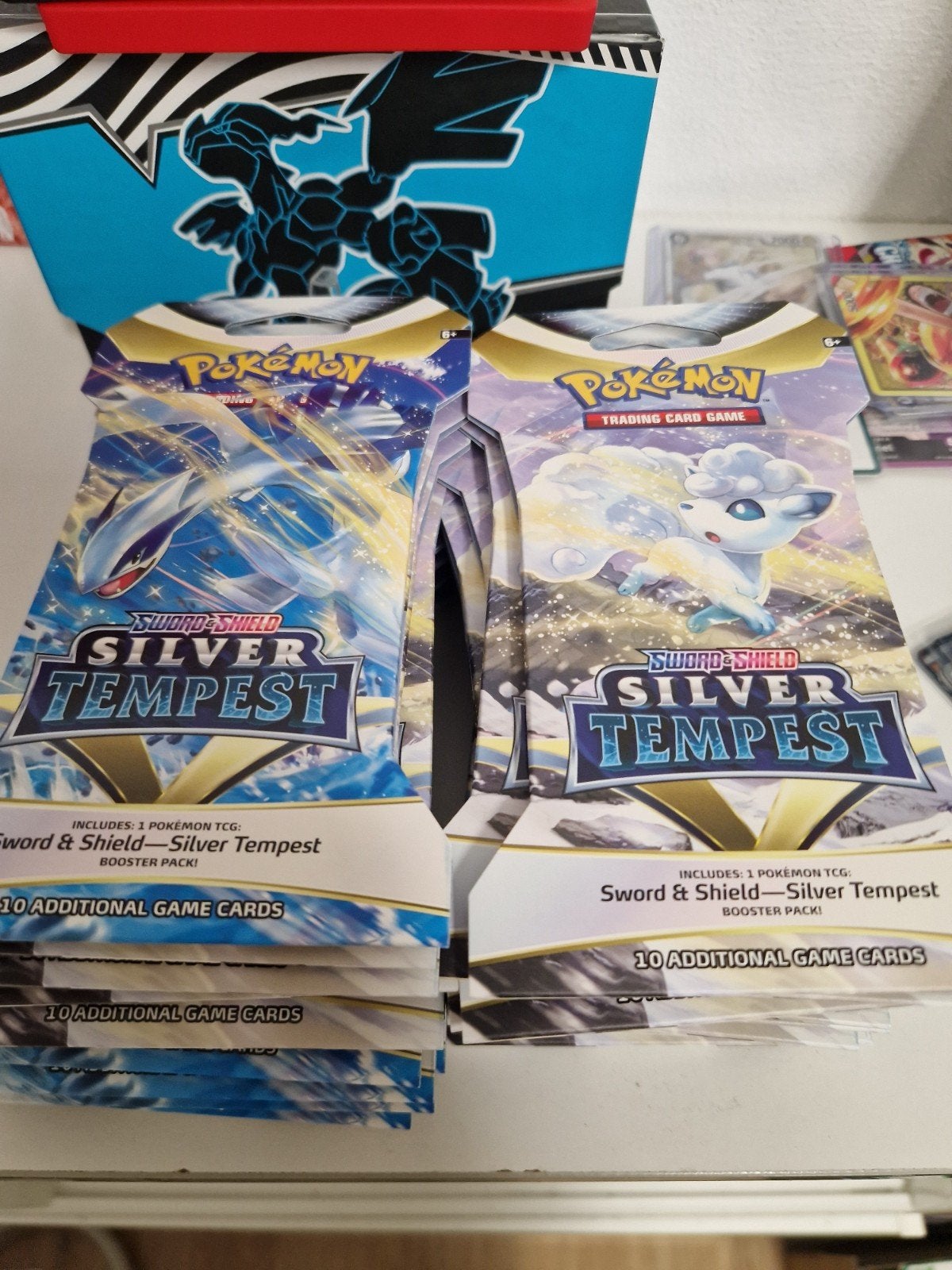 Silver Tempest Sleeved Booster Packs prijs per stuk, Ophalen of Verzenden, Nieuw, Booster