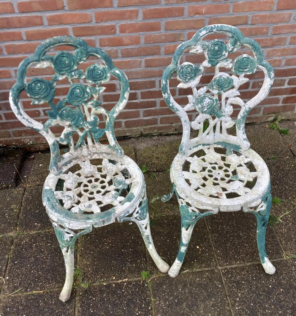 2 bistro stoelen met rozen motief., Tuin en Terras, Ophalen