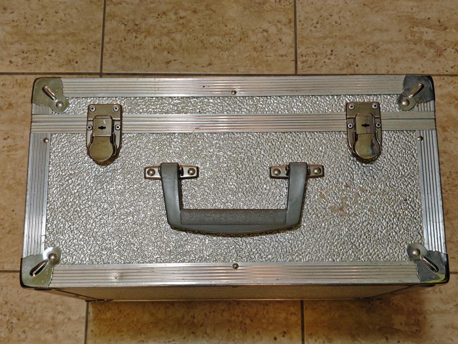 Stevige aluminium koffertjes vijf stuks, Ophalen, Gebruikt, 50 tot 60 cm, Metaal