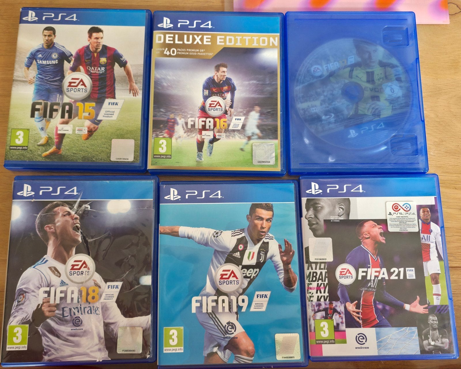 FIFA PS4 Games: FIFA 15, 16, 17, 18, 19, 21 - Voetbalcollect, Spelcomputers en Games, Gebruikt, Ophalen of Verzenden, Eén computer
