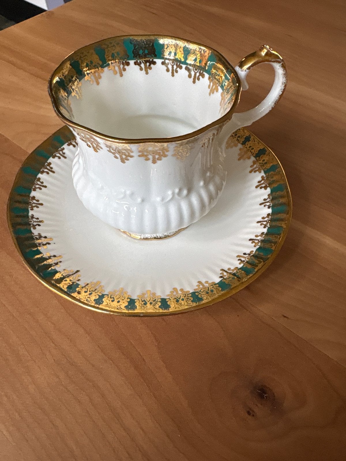Elizabethan Fine Bone China Kop en Schotel - Groen/Goud, Verzenden