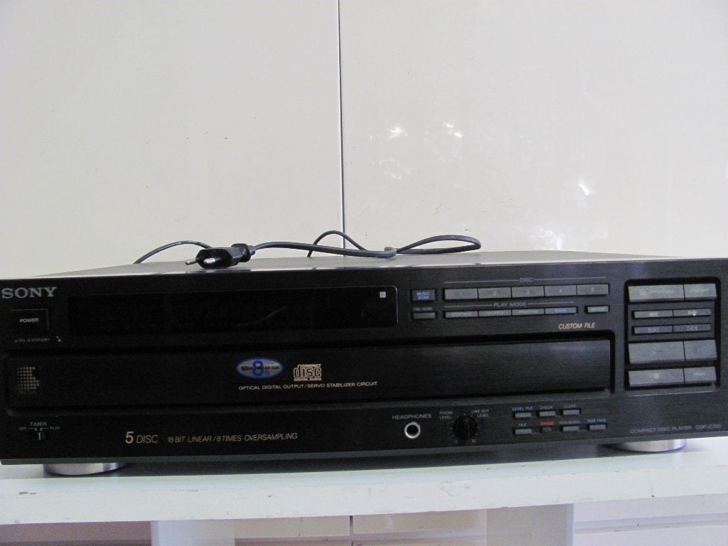 SONY 5 cd changer type cdp-c705 werkt naar behoren, Ophalen of Verzenden, Zo goed als nieuw, Sony, Wisselaar
