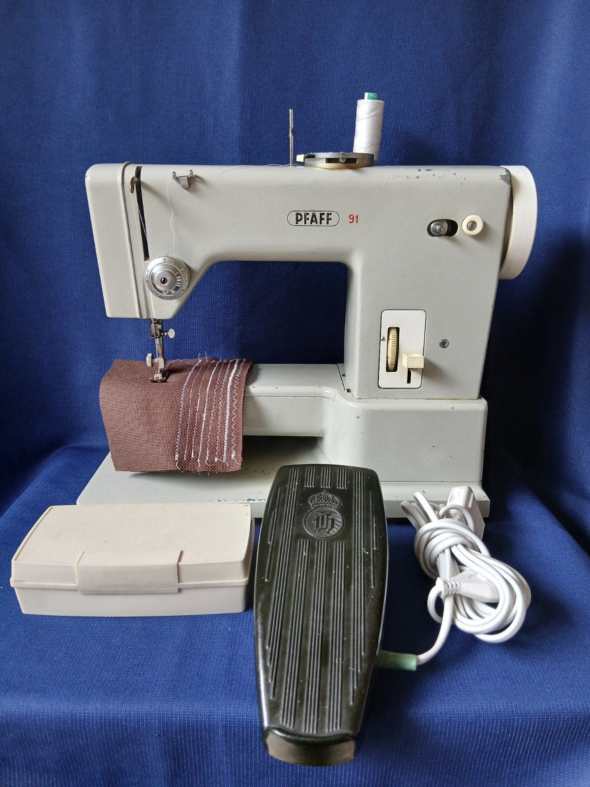 Pfaff 91 Naaimachine met accessoires, Ophalen, Gebruikt, Naaimachine, Pfaff