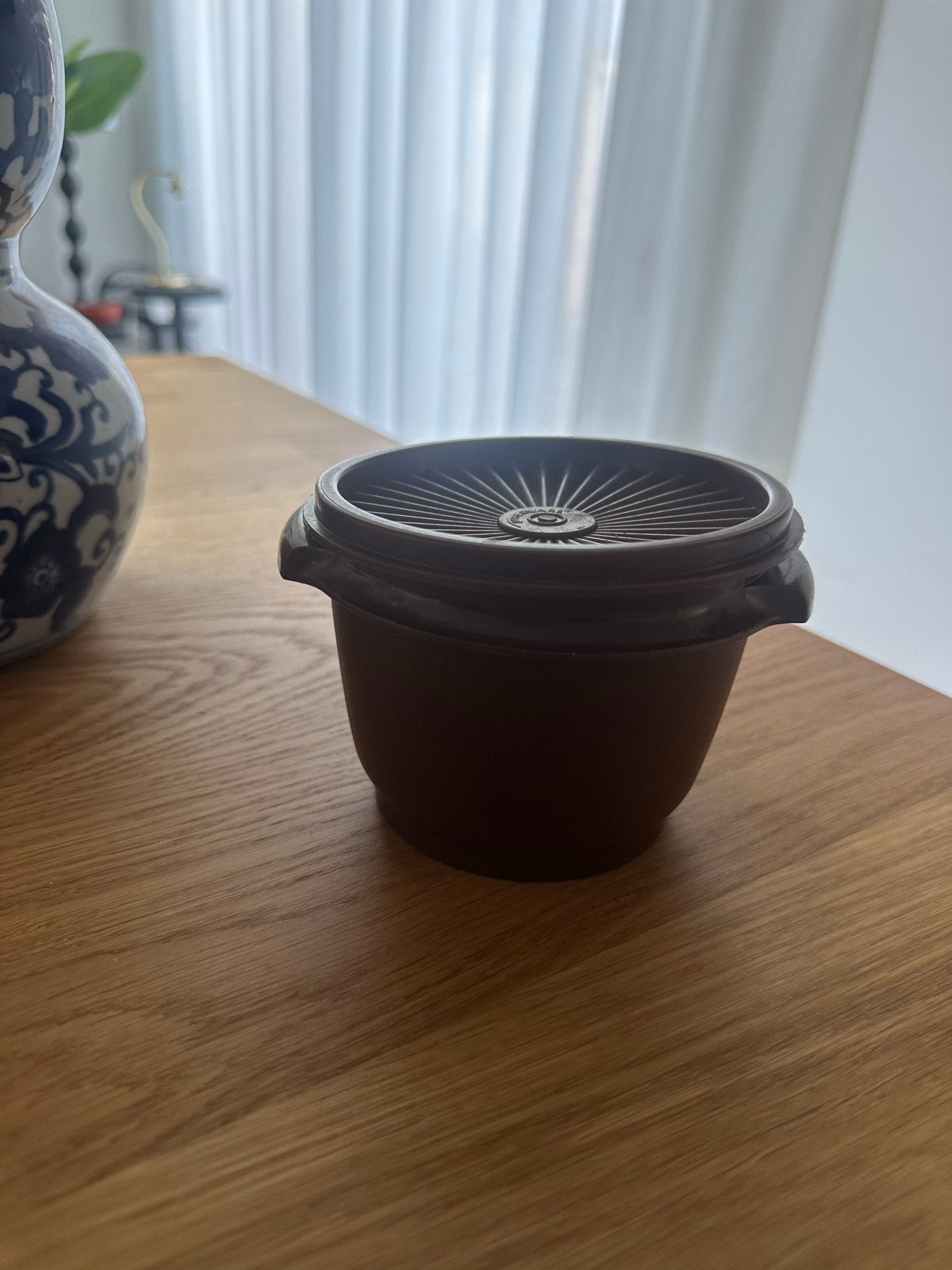 Tupperware bakje bruin rond, Ophalen of Verzenden, Gebruikt, Bruin, Bak of Kom