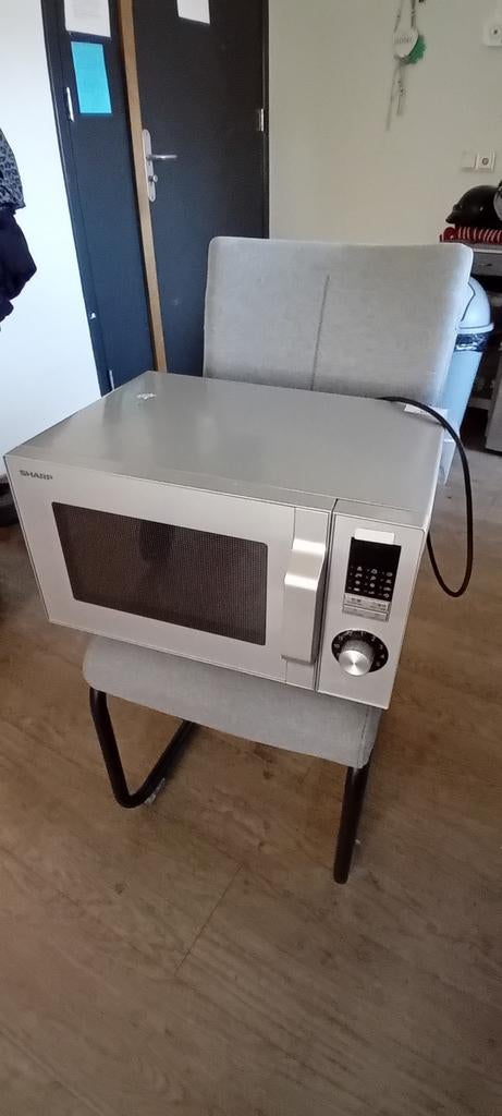Sharp combi-oven - Zilverkleurig en multifunctioneel, Witgoed en Apparatuur, Ovens, Ophalen, Minder dan 45 cm, Gebruikt, Oven met grill