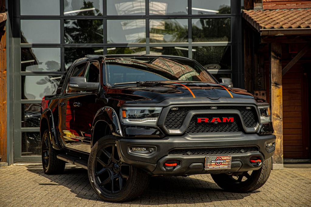 RAM Ram 1500 V8 rebel GT Etorq !UNIEK! | 1700 km rijbereik |, Auto's, Gebruikt, 5654 cc, 402 pk, Zwart