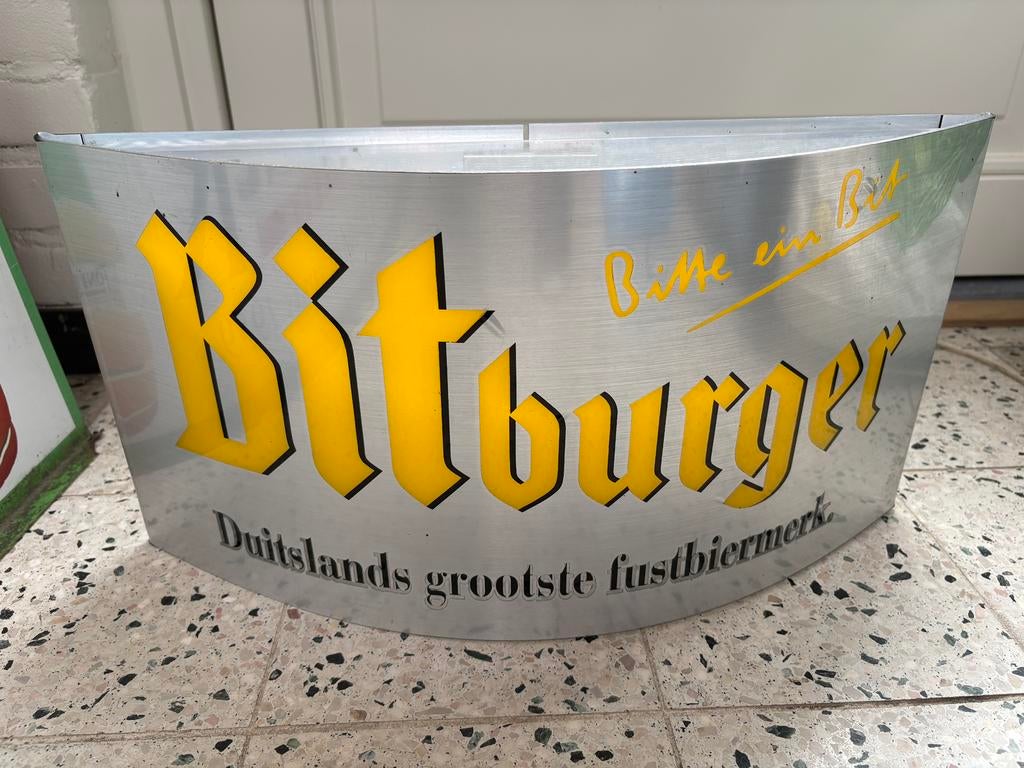 Bitburger lichtbak NL uitvoering, Verzamelen, Merken en Reclamevoorwerpen, Ophalen of Verzenden, Gebruikt, Lichtbak of (neon) lamp