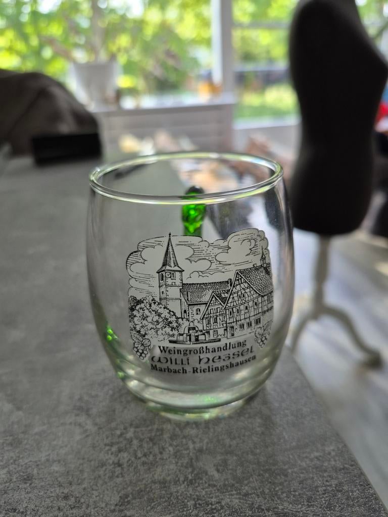 Mooie wijnbeker met groene oor - 0,25l, Huis en Inrichting, Ophalen of Verzenden