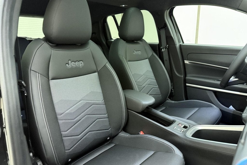 Jeep Avenger Summit 54 kWh | € 1.200,- demovoordeel!| Rang, Auto's, Jeep, 394 km, 334 min, 156 pk, Leder en Stof