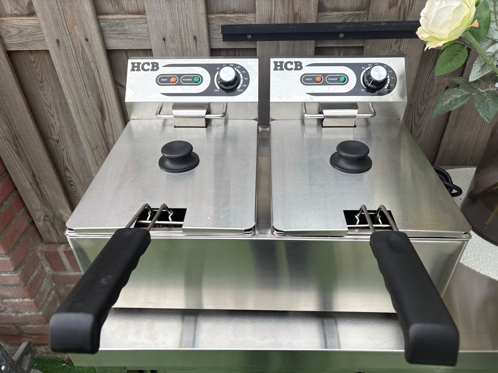 HCB Duo Elektrische Friteuse - 2x6L RVS, Witgoed en Apparatuur, 4 liter of meer, Ophalen, Zo goed als nieuw, Duo-friteuse